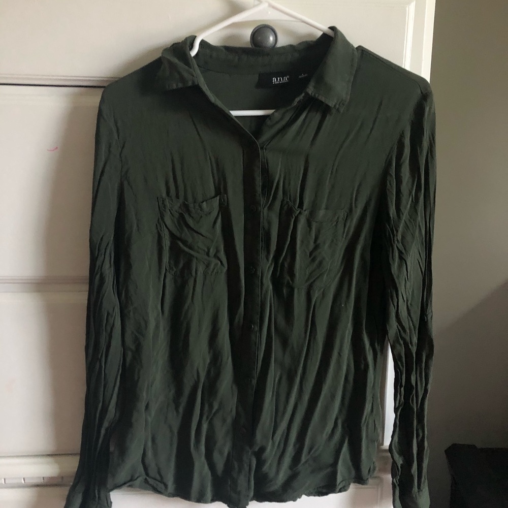 a shirt that could be worn for casual or dressy